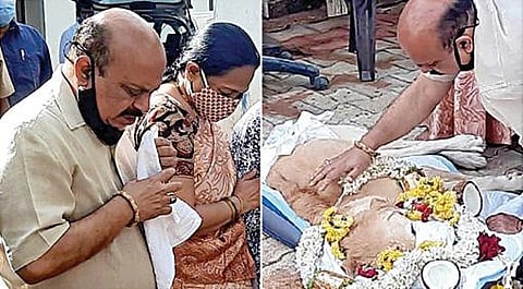 செல்ல பிராணிக்காக கதறி அழும் பசவராஜ் பொம்மை.