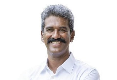 திமுக தலைவர் ஸ்டாலினுடன் மகேந்திரன்.
