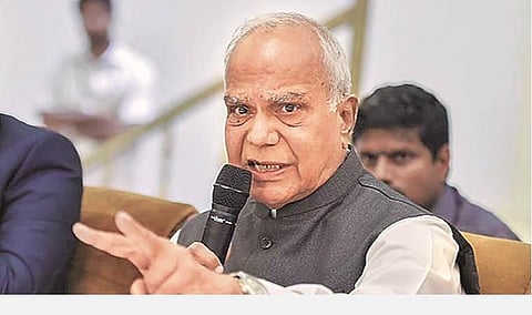 தமிழக மக்கள் பிரதிநிதிகள், அதிகாரிகள் வெளிப்படைத் தன்மையுடன் உழைத்து ஊழலற்ற நிர்வாகத்தை வழங்க வேண்டும்: ஆளுநர் பன்வாரிலால் புரோஹித் வேண்டுகோள்