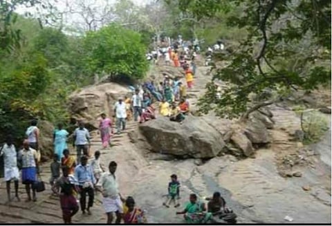 பவுர்ணமி வழிபாடு: சதுரகிரி செல்ல பக்தர்களுக்கு அனுமதி மறுப்பு