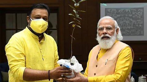 பிரதமரின் அரசு இல்லத்தில் நடப்படும் கேரள சிறுமி வழங்கிய கொய்யா மரக்கன்று