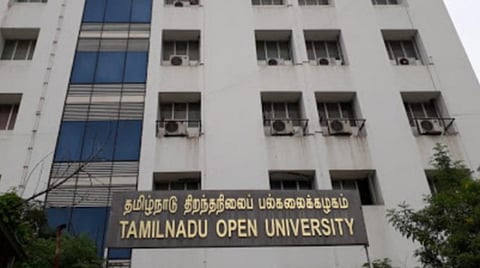 தமிழ்நாடு திறந்தநிலை பல்கலைக்கழகத்தில் 14 ஆண்டுகளில் பட்டப் படிப்பு முடித்த 209 கைதிகள்: 925 பேர் சான்றிதழ் படிப்புகளை முடித்து அசத்தல்