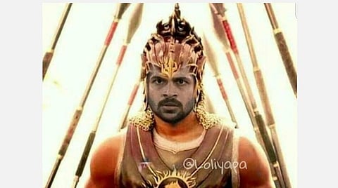 பேட்டிங்கில் அசத்தும் ஷர்துல் தாக்கூர்: வைரலாகும் மீம்ஸ்