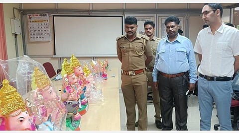 சிறைக் கைதிகள் தயாரித்த வண்ணமயமான விநாயகர் சிலைகள்: புதுச்சேரியில் விற்பனை