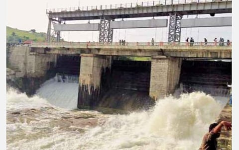 ஆந்திர மாநிலம் கிருஷ்ணாபுரம் அணையிலிருந்து 3-வது முறையாக உபரிநீர் வெளியேற்றம்