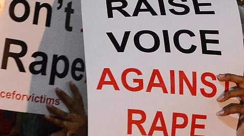 டெல்லியில் ‘நிர்பயா’வுக்கு நடந்தது போலவே மும்பையில் இளம்பெண் பலாத்காரம் செய்து கொலை