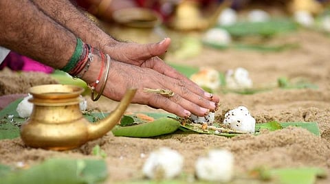 மகர ராசி அன்பர்களே!  உதவி கிடைக்கும்; கூடுதல் லாபம்; அனுசரித்து செல்லவும்; செப்டம்பர் மாத பலன்கள்