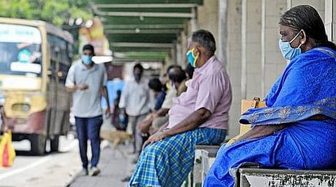 ஞாயிற்றுக்கிழமைகளில் கூடுதல் கட்டுப்பாடுகள் அமல்: கோவை மாவட்டத்தில் பால், காய்கறி, மளிகை தவிர மற்ற கடைகள் இயங்க தடை