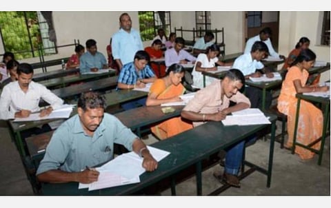 முதுகலை பட்டதாரி ஆசிரியர் போட்டித்தேர்வு- ஆன்லைனில் விண்ணப்பிக்க முடியாமல் தேர்வர்கள் மீண்டும் ஏமாற்றம்