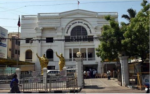 உள்ளாட்சித் தேர்தலில் 3 மாவட்டங்களுக்கு வேட்பாளர்கள் பட்டியலை வெளியிட்டது அதிமுக
