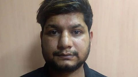 சென்னையில் கொள்ளையடித்த பணத்தில் மனைவிகளுக்கு பொருட்கள் வாங்கியவர் கைது: பொருட்களை வாகனம் மூலம் போலீஸார் எடுத்து வந்தனர்