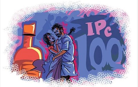 பண்பாட்டை பாழ்படுத்தும் மது போதை: தற்காப்புக் கொலைகளில் பெண்களுக்கு கைகொடுக்கும் ஐபிசி 100