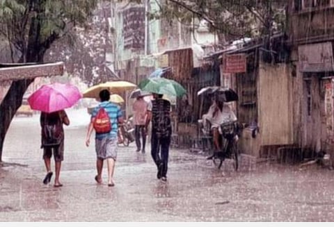 வங்கக்‌ கடலில்‌ புயல் வாய்ப்பு; 9 மாவட்டங்களில் கனமழை: வானிலை ஆய்வு மையம் எச்சரிக்கை