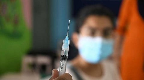 ‘பூஸ்டர் டோஸ்’ தடுப்பூசி போடுவது குறித்த வதந்திகளை பொதுமக்கள் நம்ப வேண்டாம்: சுகாதாரத் துறைச் செயலர் வேண்டுகோள்