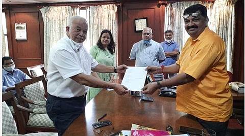 ‘‘பிரதமர் மோடியை எதிர்க்கும் ஒரே தலைவர் மம்தா பானர்ஜி’’ - புகழ்ந்து பேசிய கோவா காங்கிரஸ் தலைவர் விலகல்