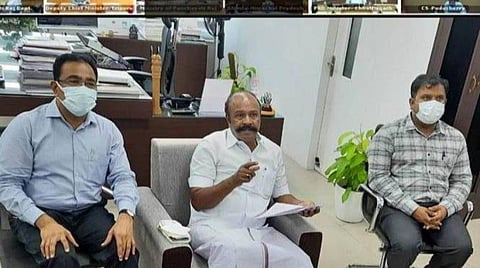 ஆய்வுக்கூட்டத்தில் பேசிய அமைச்சர் பெரியகருப்பன்.