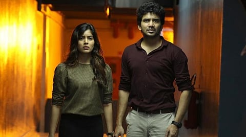 முதல் பார்வை: லிப்ட்