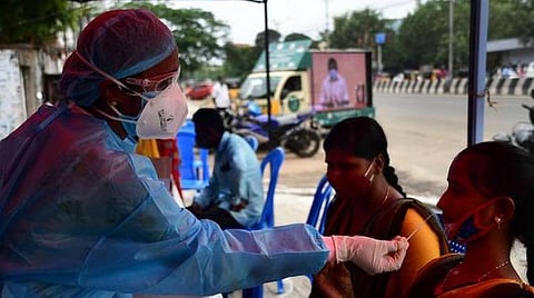 கரோனா தினசரி பாதிப்பு 22,842; கேரளாவில் மட்டும் 13,217 பேருக்கு பாதிப்பு