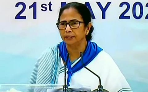 பவானிபூரில் மம்தா பானர்ஜி 34,000 வாக்குகள் முன்னிலை: 3 தொகுதிகளையும் கைப்பற்றும் திரிணமூல் காங்கிரஸ் 