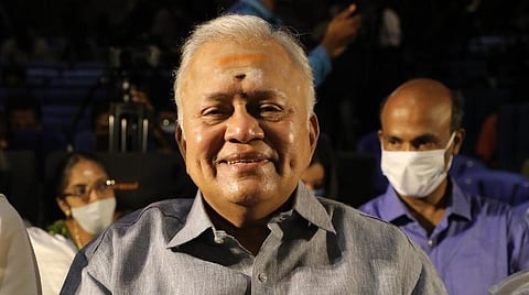 டபுள் மீனிங் படங்கள்தான் தமிழில் அதிகம் வருகின்றன: ராதாரவி