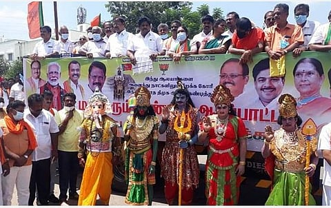 கோயில்களை திறக்கக்கோரி நாமக்கல்லில் ஆர்ப்பாட்டம்; தமிழகத்தை மீட்கும் பொறுப்பு பாஜகவுக்கு உள்ளது: துணைத் தலைவர் வி.பி.துரைசாமி கருத்து