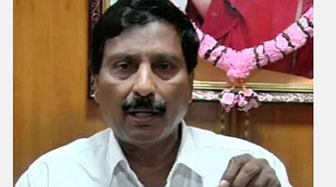 பட்டியலினத்தவருக்கு வார்டு ஒதுக்கீட்டில் அதிகார துஷ்பிரயோகம்; தேர்தல் ஆணையர் மீது நடவடிக்கை: புதுச்சேரி அதிமுக வலியுறுத்தல்  