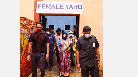 சிறைவாசம் நம்மை புதுப்பித்துக் கொள்வதற்கு உதவ வேண்டும்: புதுவை ஆளுநர் தமிழிசை பேச்சு  