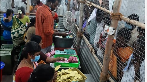 திருப்பத்தூரில் மாவட்ட கவுன்சிலர், ஒன்றிய கவுன்சிலர் பதவிகளை அதிகம் கைப்பற்றிய திமுக