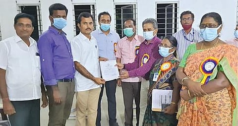 கோவை, திருப்பூர், நீலகிரி மாவட்டங்களில் நடைபெற்ற -  ஊரக உள்ளாட்சி இடைத்தேர்தல் முடிவுகள் :  அதிக இடங்களை திமுக கைப்பற்றியது