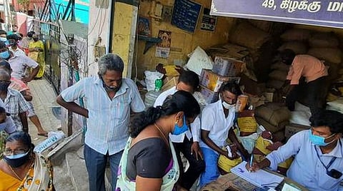 ரேஷன் பொருட்கள் விநியோகம்: பொய்யான தகவல்களை நம்ப வேண்டாம்