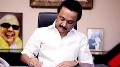 மர்ம நபர்களால் தாக்கப்பட்டு உயிரிழந்த டாஸ்மாக் ஊழியர் குடும்பத்திற்கு ரூ.10 லட்சம் நிதியுதவி: முதல்வர் உத்தரவு