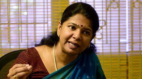 வாடிக்கையாளர்களிடம் மாநில மொழிகளில் பேசுவதை ‘சொமாட்டோ’ போன்ற நிறுவனங்கள் கட்டாயமாக்க வேண்டும்: திமுக மகளிரணிச் செயலாளர் கனிமொழி எம்.பி. வலியுறுத்தல்