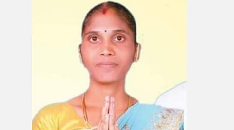 அரியலூர் அருகே ஊராட்சி மன்றத் தலைவி தூக்கிட்டுத் தற்கொலை