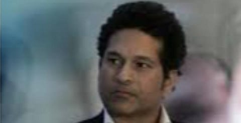 தனது படைப்புகளால் பார்வையாளர்களைக் கவர்கிறார்: ரஜினிக்கு சச்சின் வாழ்த்து