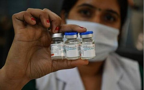 6 லட்சம் பேர் 2-ம் தவணை தடுப்பூசி போடவில்லை: நேரில் சென்று நினைவூட்டும் மாநகராட்சி அலுவலர்கள்