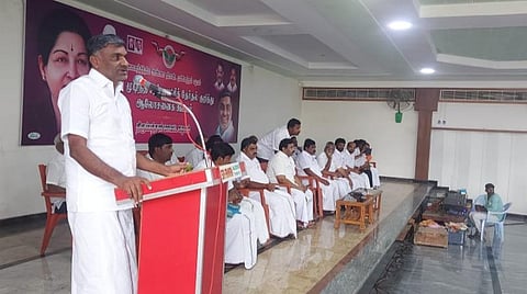 தோல்வியை கண்டு மனம் தளரக்கூடாது: அதிமுக தொண்டர்களுக்கு முன்னாள் அமைச்சர் அறிவுரை