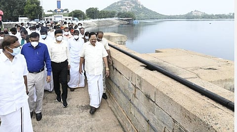 முழுக் கொள்ளளவை எட்டிய மேட்டூர் அணை: அமைச்சர் துரைமுருகன் நேரில் ஆய்வு