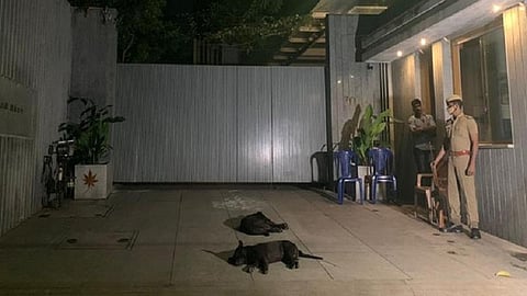 நடிகர் சூர்யா வீட்டிற்கு துப்பாக்கி ஏந்திய போலீஸ் பாதுகாப்பு
