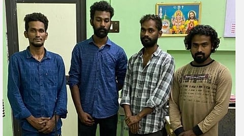 பூட்டிய வீடுகளில் கொள்ளையடித்த 4 பேர் தஞ்சையில் கைது: 74 பவுன் நகைகள், ரூ.2.5 லட்சம் ரொக்கம் பறிமுதல்