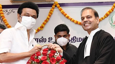 சென்னை உயர் நீதிமன்றத்தின் பொறுப்பு தலைமை நீதிபதியாக பண்டாரி பதவியேற்பு 