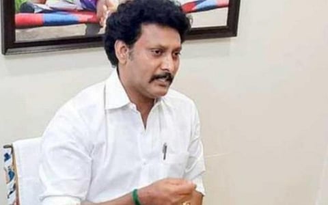 பள்ளிகளில் ஆசிரியர்கள், மாணவர்களுக்கு கவுன்சிலிங் தர உளவியல் ஆலோசகர்களை நியமிக்க முடிவு
