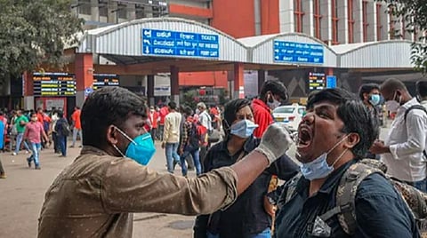 இந்தியாவில் புதிதாக 8,306​​​​​​​ பேருக்கு கரோனா: 211 பேர் பலி