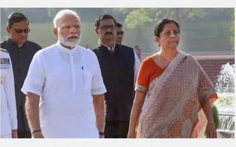 நாட்டின் பொருளாதாரம் வளர்ச்சிப் பாதைக்கு திரும்பி உள்ளது - ‘பிசினஸ் லைன்’ செய்தியை மேற்கோள் காட்டி மோடி, நிர்மலா சீதாராமன் ட்விட்டரில் பெருமிதம்
