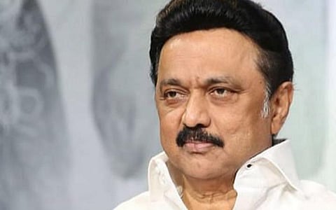 அதிகமாகவே உழைக்கிறார் முதல்வர் மு.க.ஸ்டாலின்; பாராட்டாவிட்டாலும், விமர்சனம் செய்வதை தவிர்க்கலாம்: வழக்கு ஒன்றில் உயர் நீதிமன்றம் கருத்து