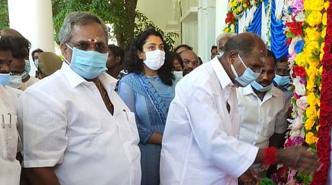 முப்படைத் தளபதி பிபின் ராவத் மறைவுக்கு புதுச்சேரி சட்டப்பேரவையில் அஞ்சலி