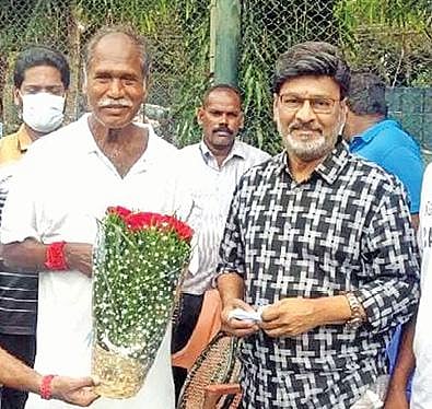புதுச்சேரியில் படப்பிடிப்பிற்கான வரியை குறைக்க வேண்டும் என்று முதல்வர் ரங்கசாமியை சந்தித்து வலியுறுத்திய இயக்குநர் கே.பாக்யராஜ்.
