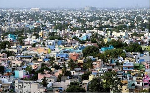 `சிங்காரச் சென்னை 2.0' திட்டத்தின்கீழ் சாலை பெயர்ப் பலகைகளில் வரலாற்று சின்னங்களின் புகைப்படங்கள்