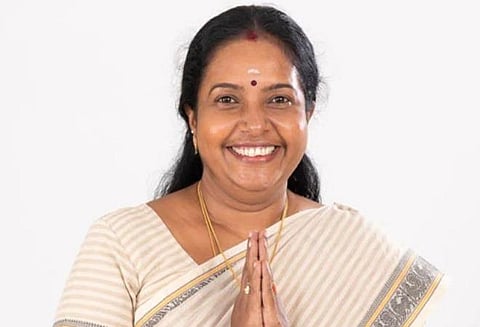தமிழ்த் தாய் வாழ்த்தின் முழுப்பாடலையும் மாநில பாடலாக அறிவிக்க வேண்டும்: தமிழக முதல்வருக்கு வானதி சீனிவாசன் எம்எல்ஏ கோரிக்கை