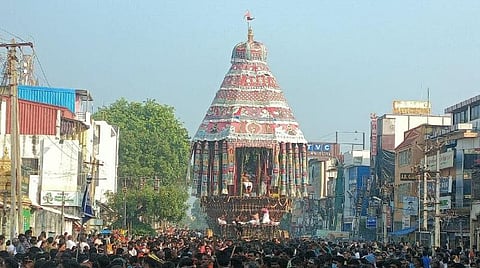 சிதம்பரம் ஸ்ரீ நடராஜர் கோவிலில் தேரோட்டம்: சிவ சிவா முழக்கத்துடன் பக்தர்கள் வடம்பிடித்தனர்