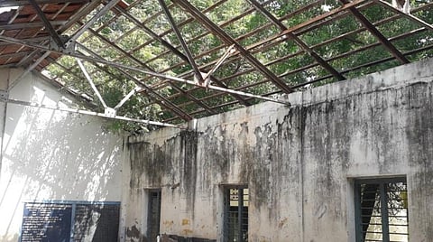 கள்ளக்குறிச்சியில் சிதிலமடைந்த 170 பள்ளிக் கட்டிடங்களை இடிக்க உத்தரவு: முதற்கட்டமாக 28 பள்ளிகளில் பணிகள் துவக்கம்